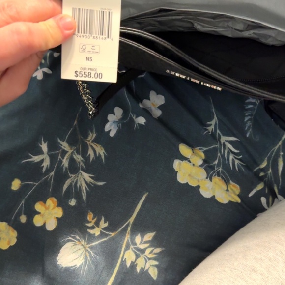 Micheal Kors Black Purse - Picture 4 of 7